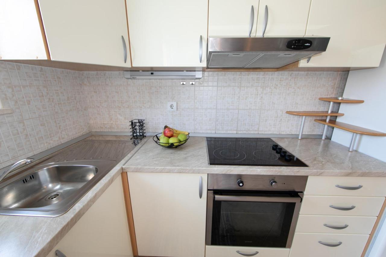 Apartmani Silva Tučepi Exteriör bild
